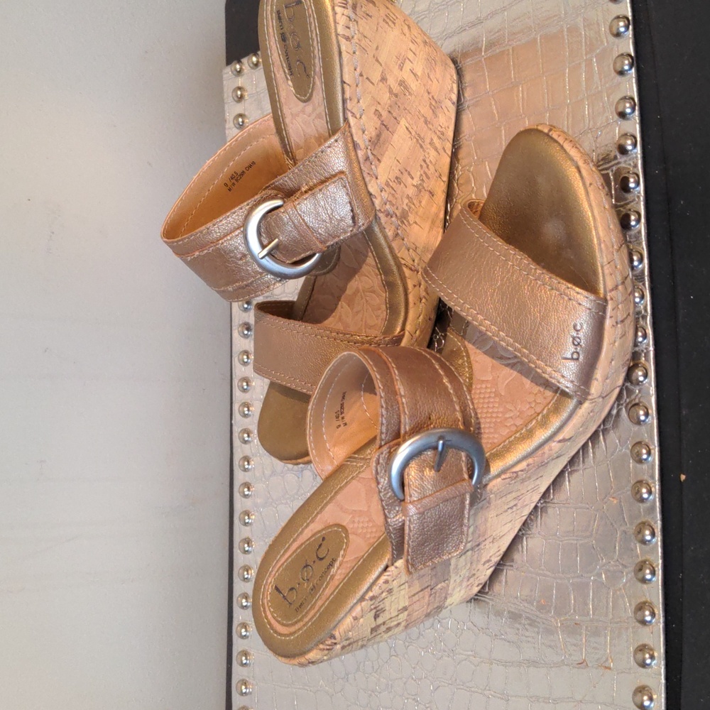 COPY - Born Concept gold wedge size 9 USED good condition